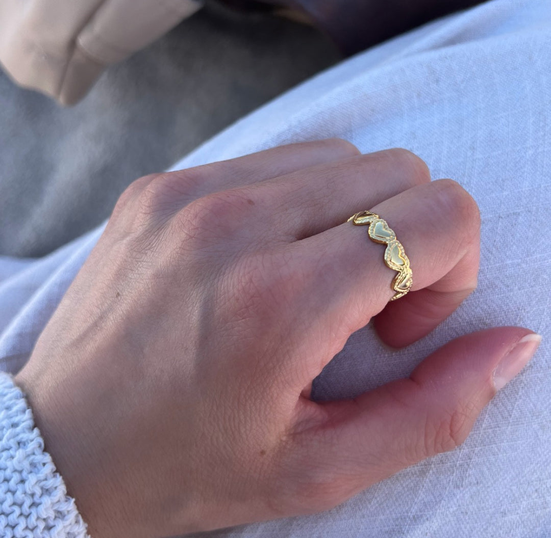 Gold heart array belt line ring - Lavina Jewelz