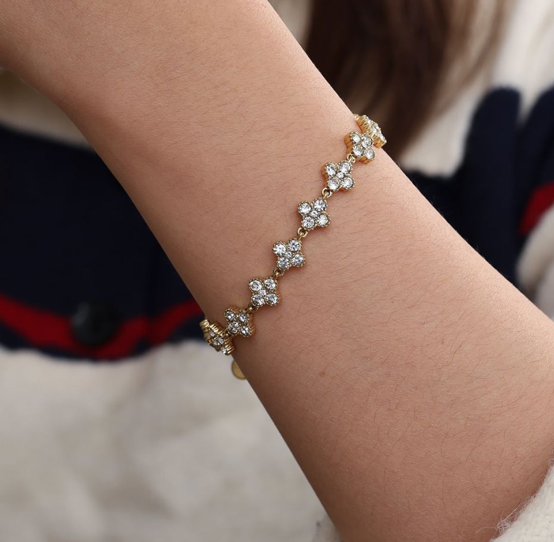 Zirconia flower bracelet 4 leaf clover gold with zirconia stones - Lavina Jewelz