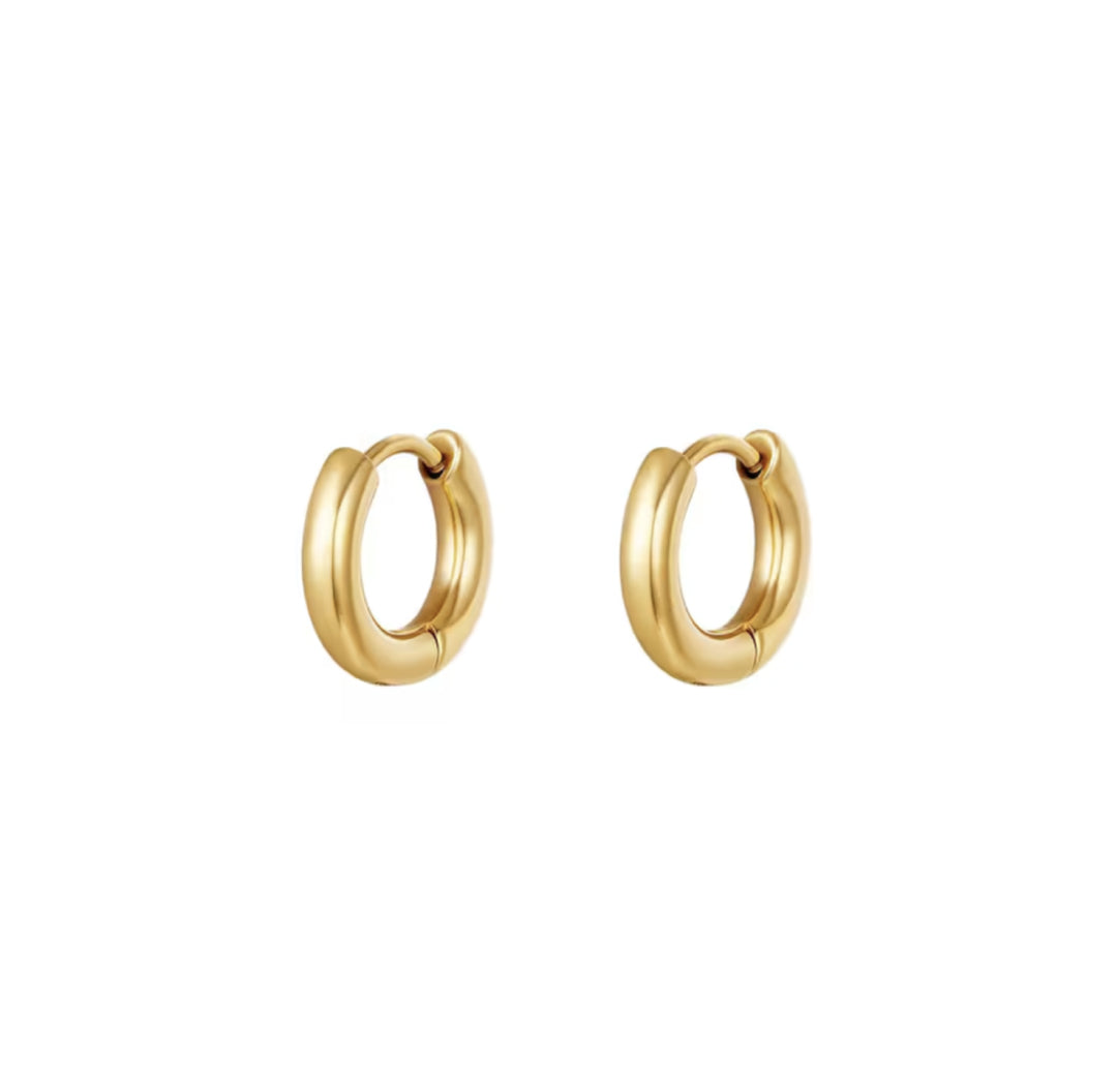 14k gold jewelry like necklaces, earrings, rings, bracelets, handchaind and anklets - Lavina Jewelz