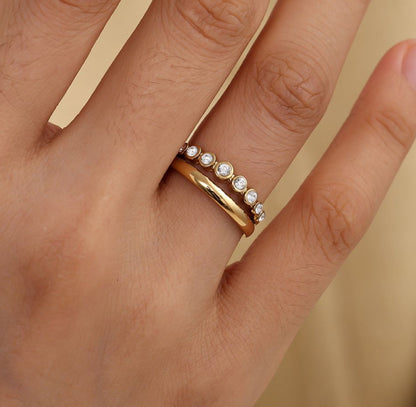 Gold fine ring with 9 round zirconia stones - Lavina Jewelz