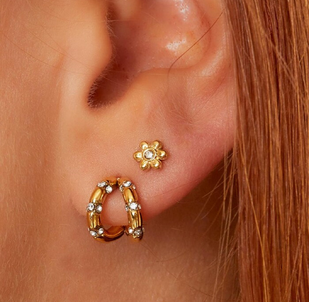 Gold flower zirconia studs