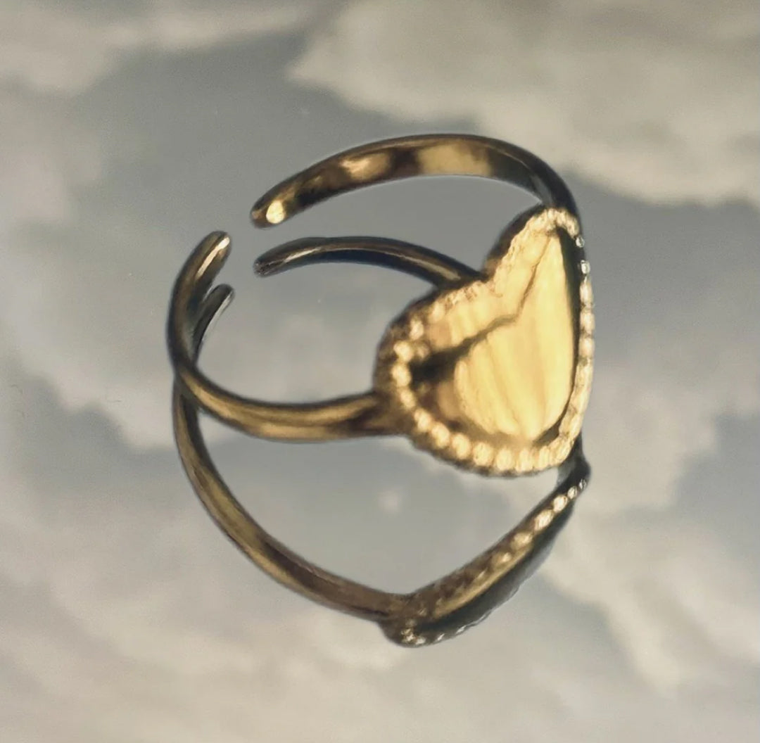 Gold Heart Charm Ring - Lavina