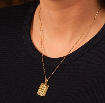 Gold chunky rectangle pendant letter E necklace - Lavina