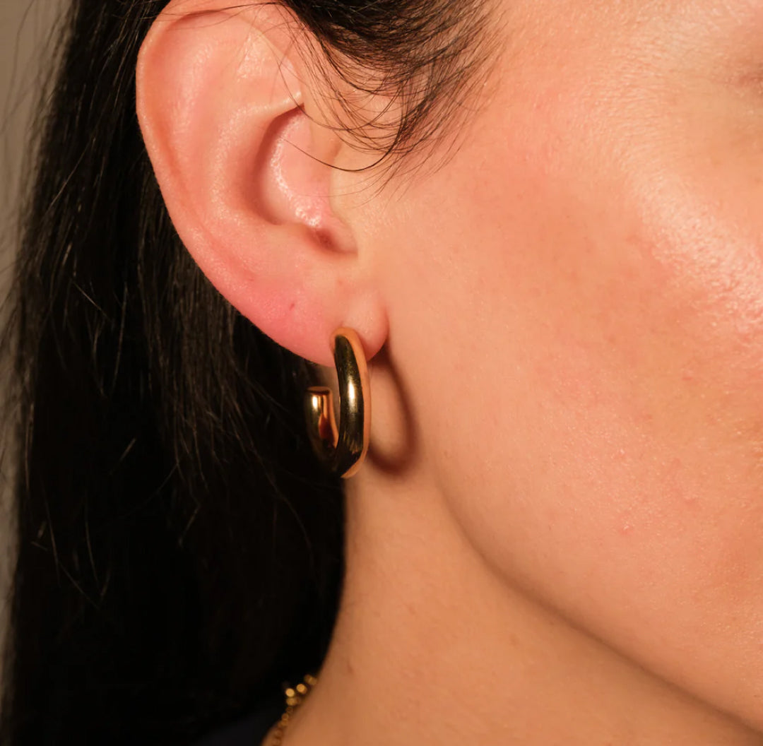 Chunky Medium Gold Hoop Earrings - Lavina