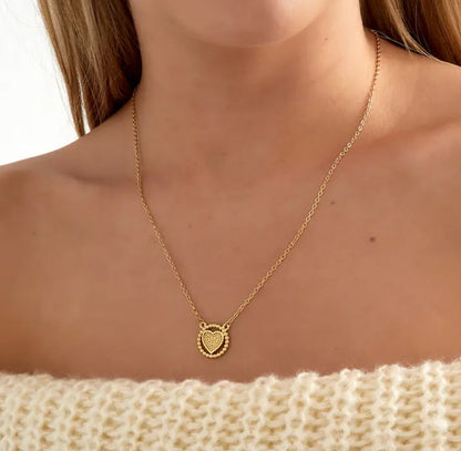 Gold heart charm with circle necklace - Lavina