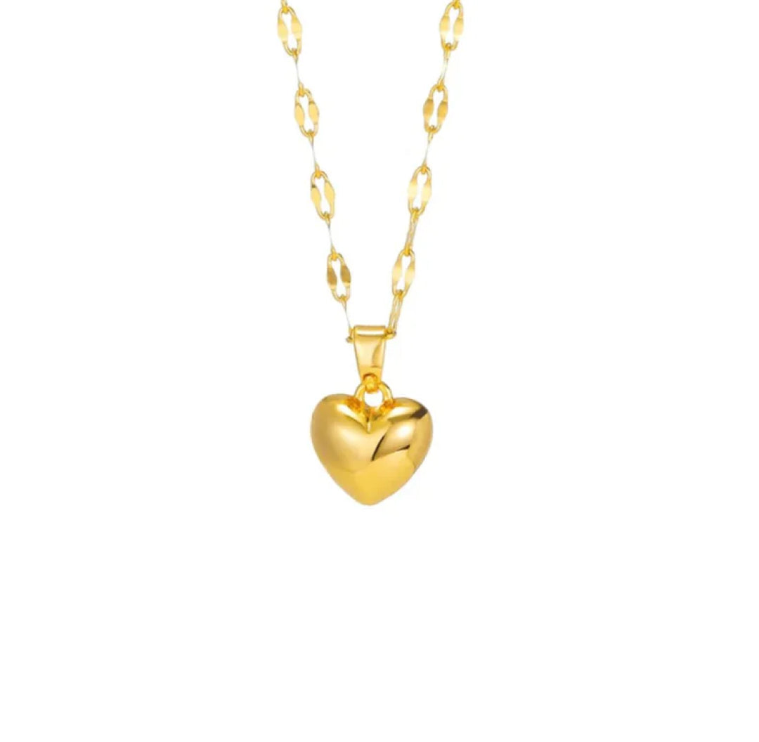 Gold heart necklace pendant with twisted thin chain - Lavina