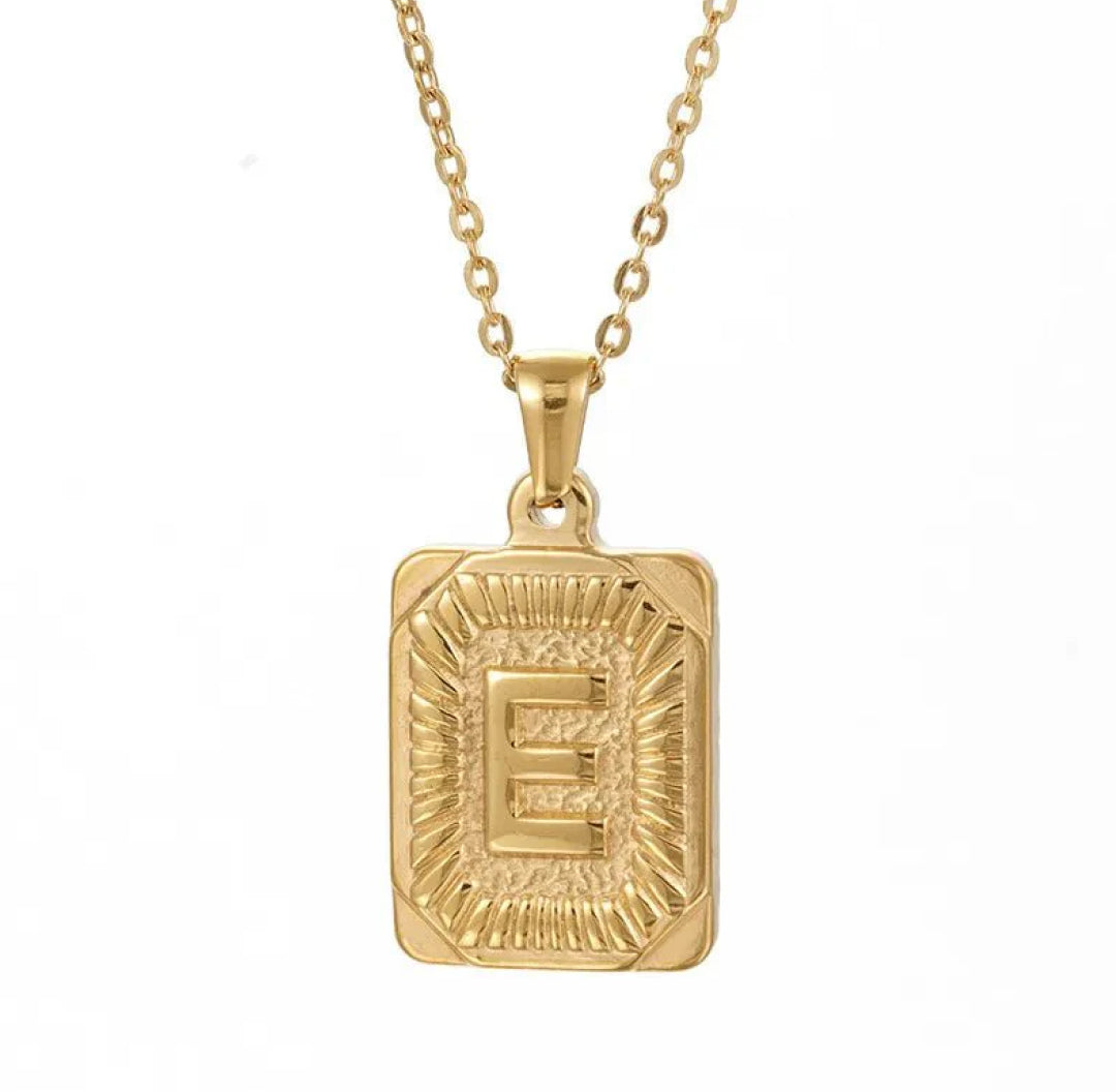 Gold chunky rectangle pendant letter E necklace - Lavina