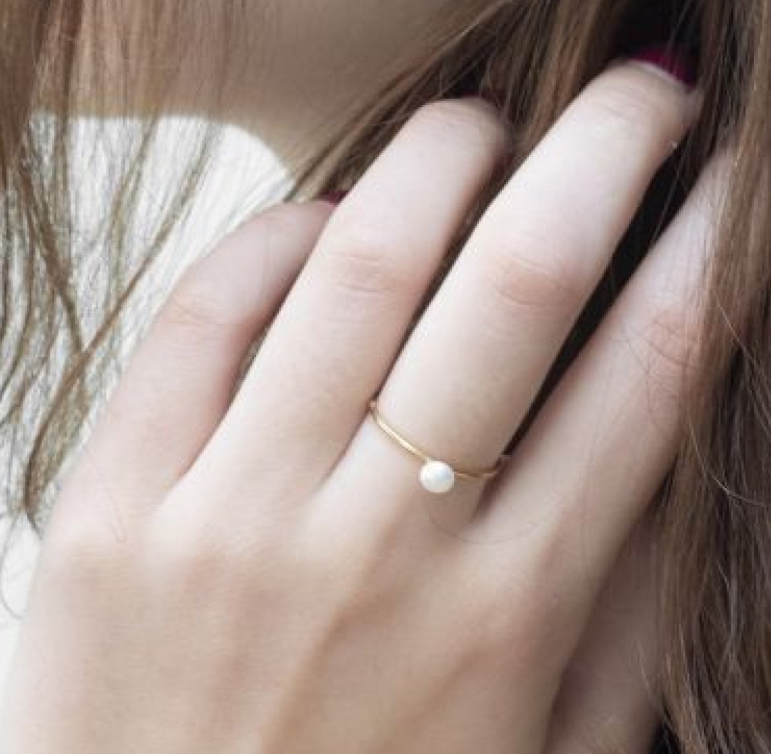 Fine ring gold with a pearl - Lavina Jewelz