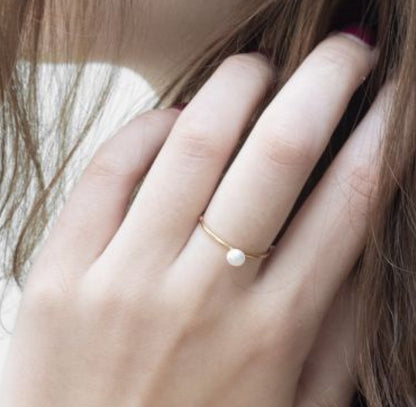 Fine ring gold with a pearl - Lavina Jewelz