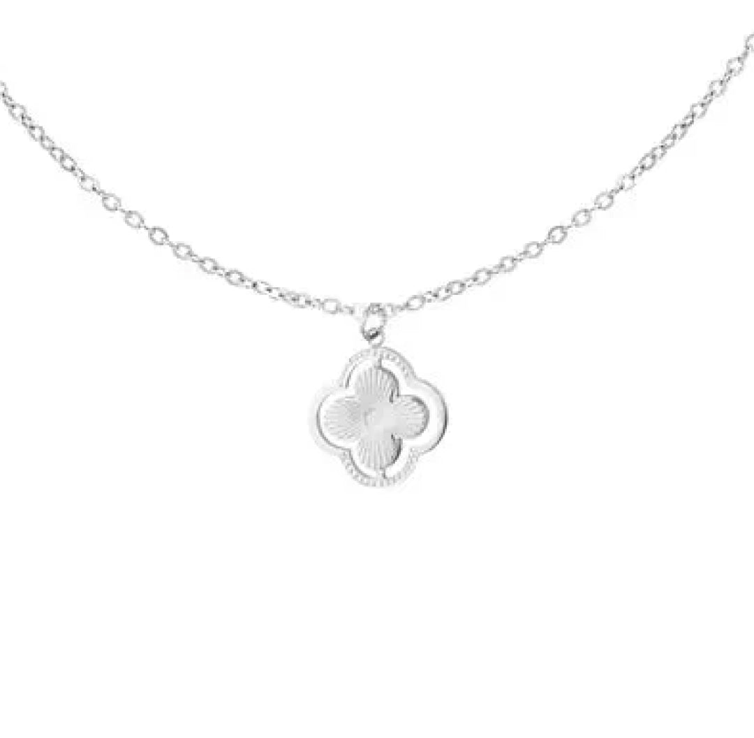 Elegant Clover Necklace - Lavina Jewelz