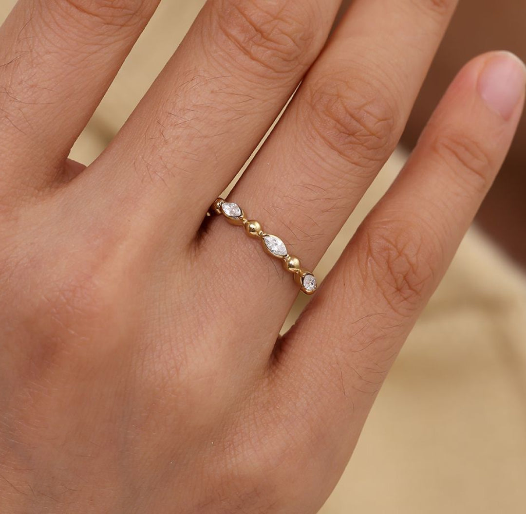 Small marquise zirconia stones fine ring gold - Lavina Jewelz