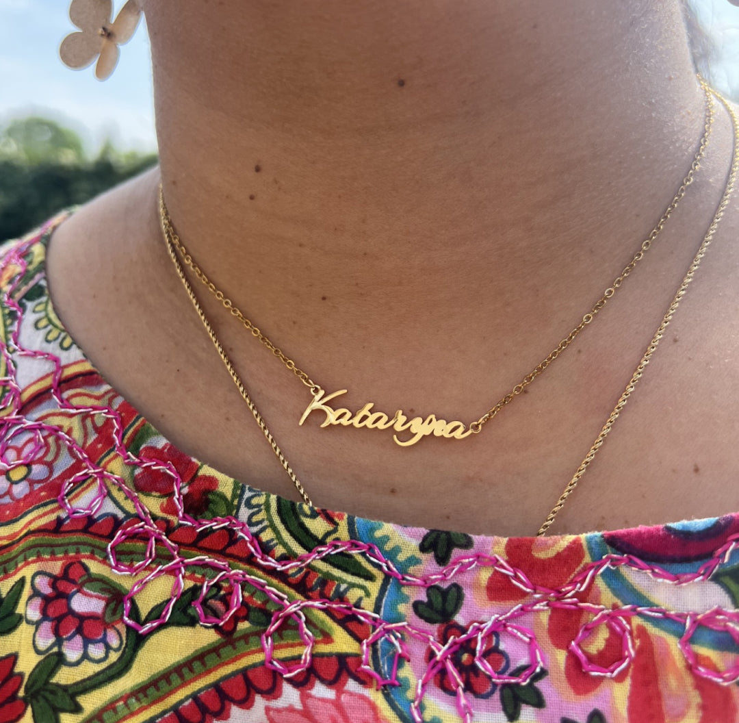 Personalized custom name necklace in gold - Lavina Jewelz